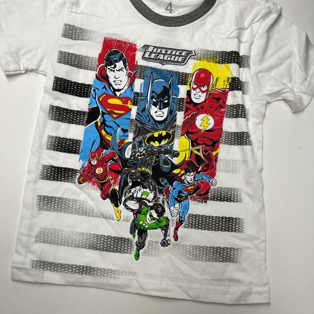Justice league licensed white  tshirt size 4-7